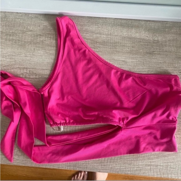 SHEIN | Top Bundle (3) - Picture 3 of 11